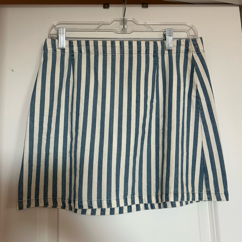 Blue and white striped skirt!